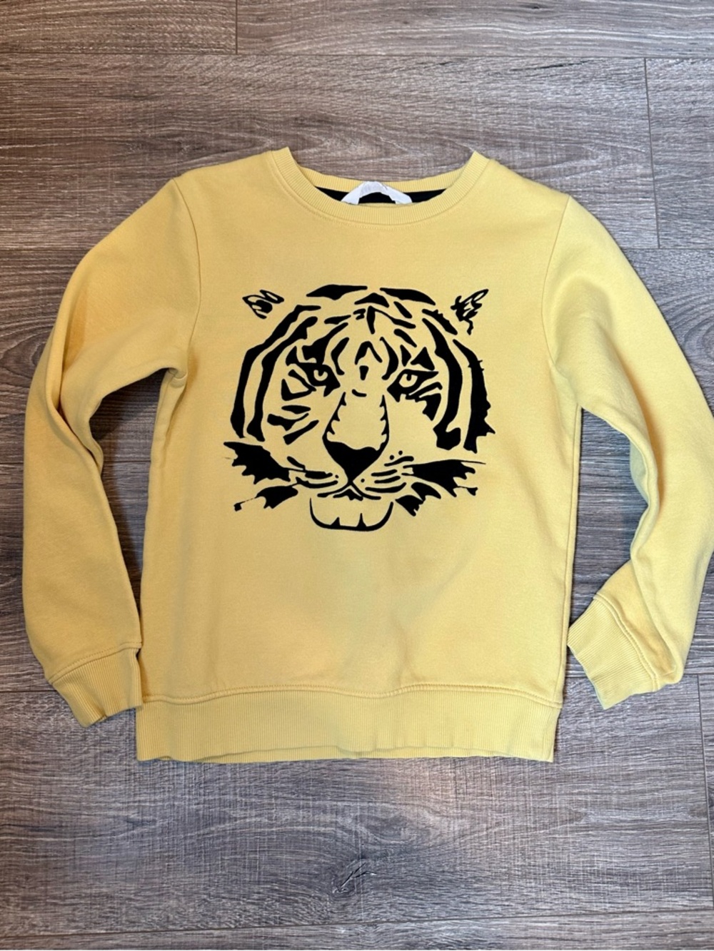 H&M youth 8-10 Yellow Crewneck Sweatshirt with Black Tiger Graphic